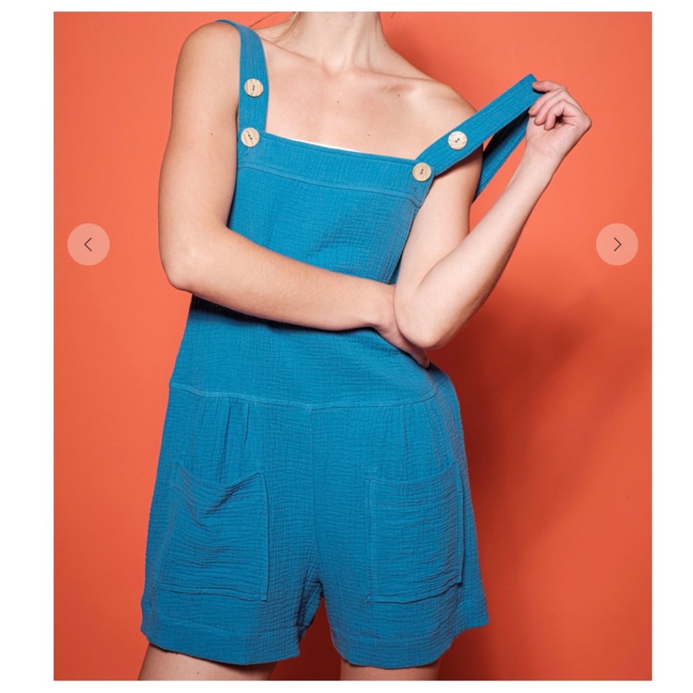 14 Boho Adjustable Button Detailed Gauze Sleeveless Romper